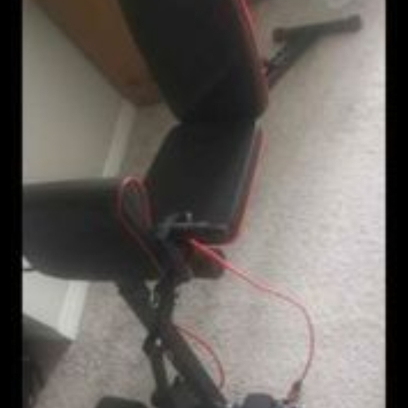 Bench press - Picture 2 of 3